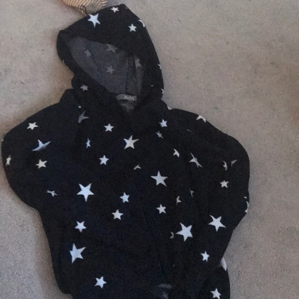 Star Sweater with hood
